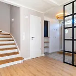 Feriehus Reetdachhaus Gaia & Ganymed Reetdachhaus Ganymed *