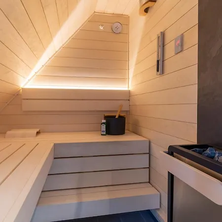 Holiday home Reetdachhaus Gaia & Ganymed Reetdachhaus Ganymed